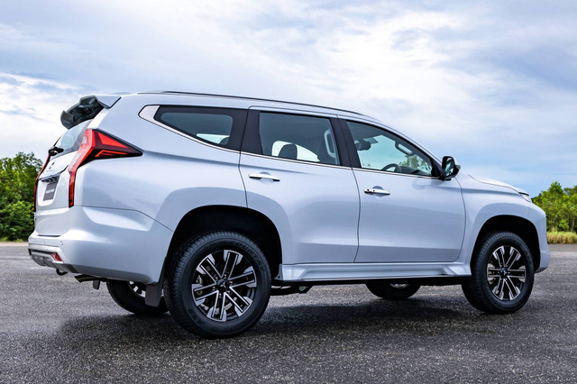 Mitsubishi Pajero Sport 2020 có thể về Việt Nam ngay sau Tết, phiên bản cũ ưu đãi tới cả trăm triệu đồng, rượt đuổi Toyota Fortuner - Ảnh 4.