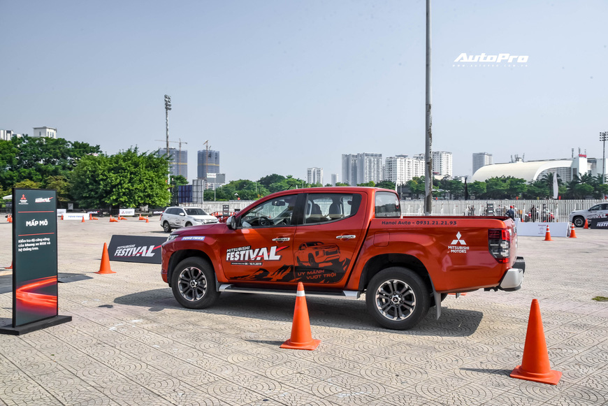 Đánh giá nhanh Mitsubishi Triton full option: Cơ hội vượt lên đã tới! - Ảnh 3.