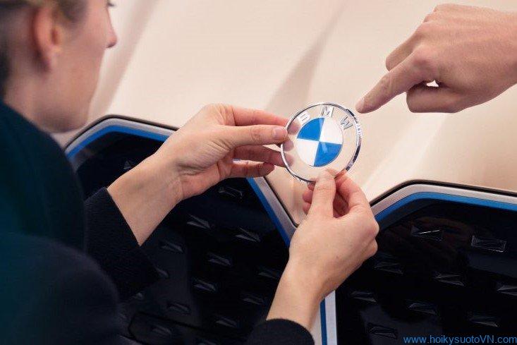 Logo mới của BMW mang ý nghĩa cởi mở và lan tỏa sâu sắc tới khách hàng 1