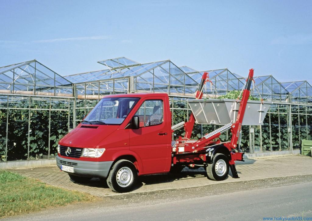 Mercedes-Benz Sprinter và 25 năm trị vị ở ngai vàng xe van thương mại toàn cầu ảnh 4