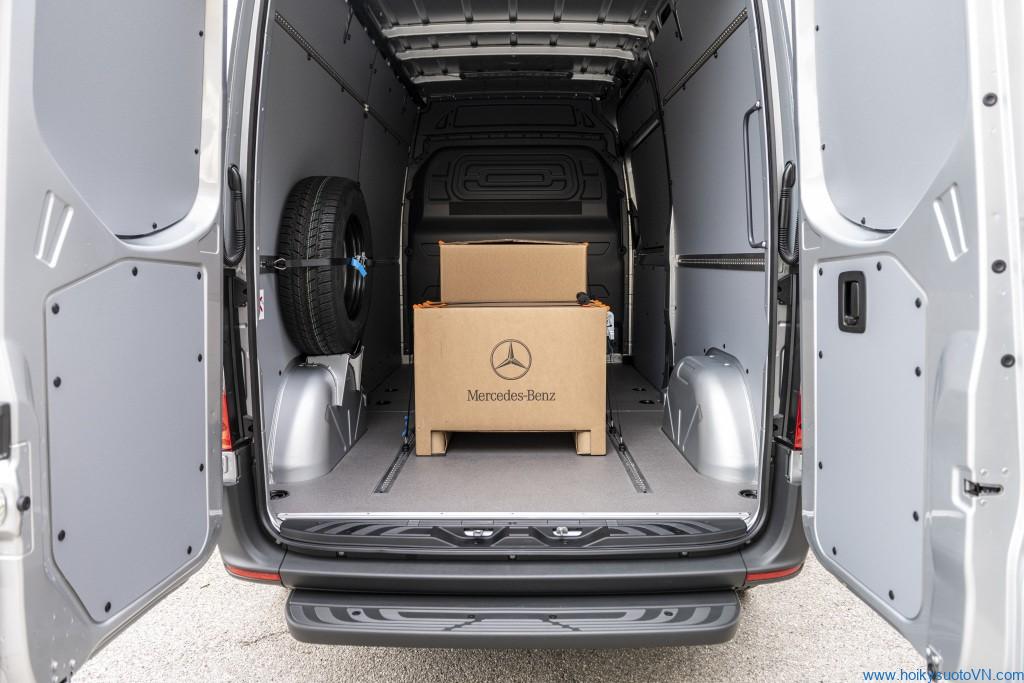 Mercedes-Benz Sprinter và 25 năm trị vị ở ngai vàng xe van thương mại toàn cầu ảnh 10